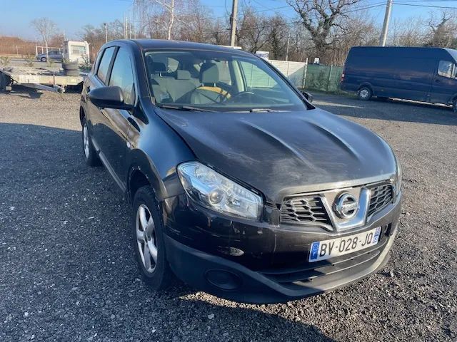 Dezmembrez Nissan Qashqai