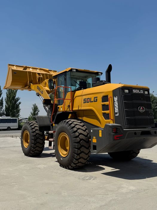 Погрузчик L956HE 3.2 кубов