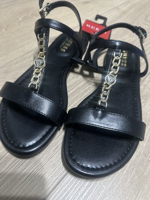 Новые Сандали guess