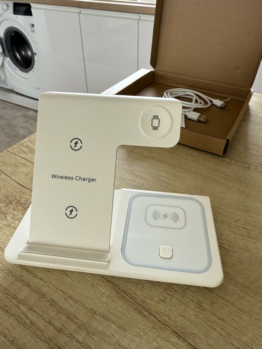 Wireless зарядно за Айфон телефон, слушалки и часовник