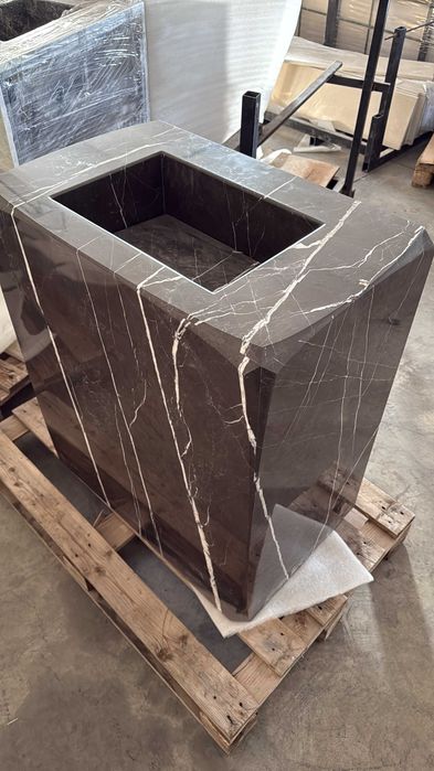 Lavoare din marmură, onix și travertin - design premium