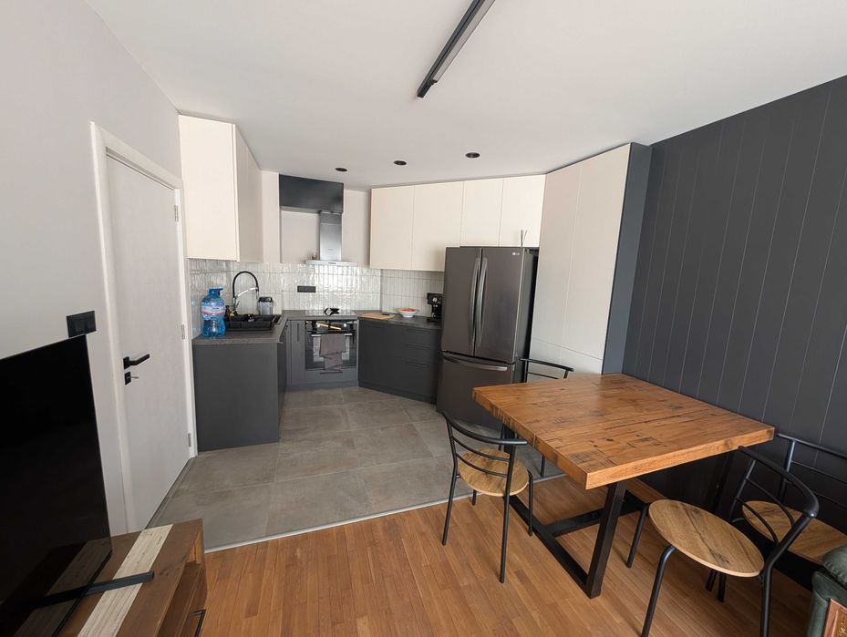 3 стаен под наем Винс