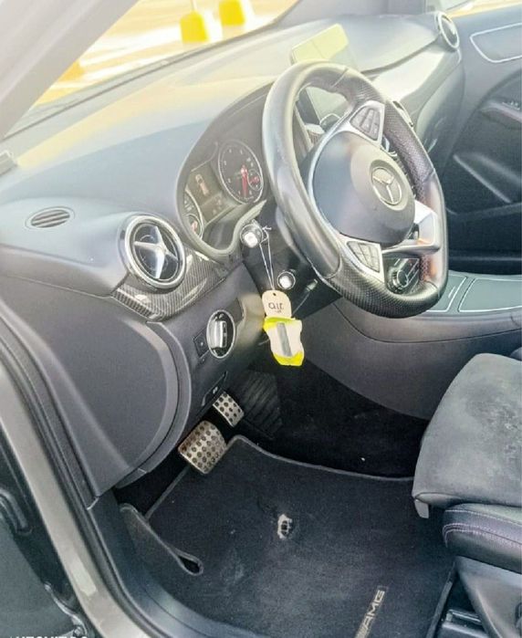 Mercedes b200 pachet amg