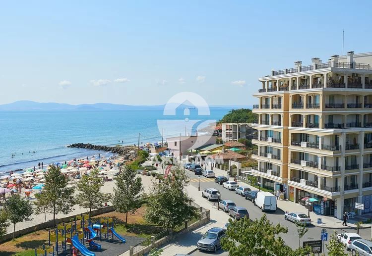 Продава се Двустаен апартамент в Поморие - 81 кв.м за 2293 €/кв.м - Снимка #6