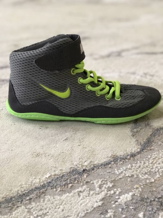 Барцовка найк inflict 3 в отличном состоянии