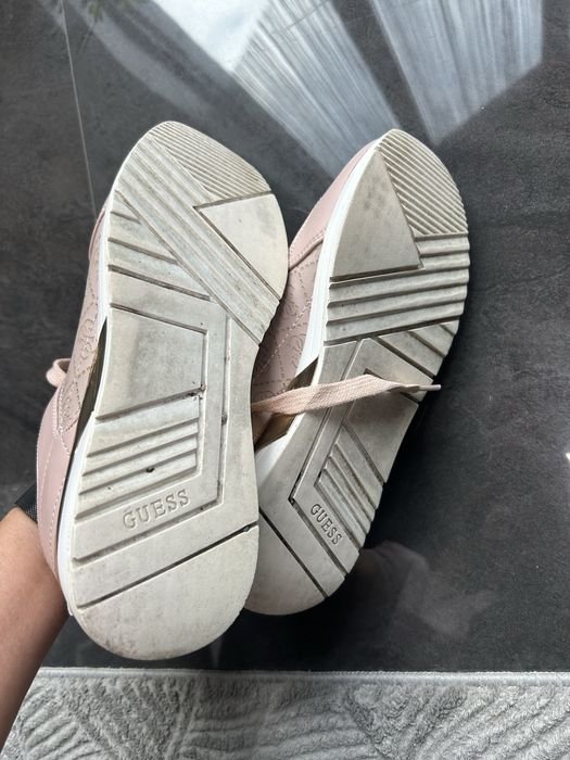 Adidasi dama guess marimea 37