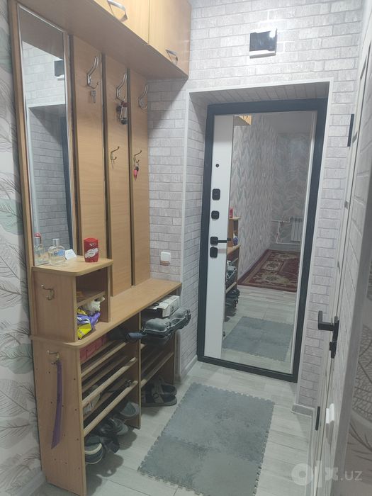 Продается своя однокомнатная квартира 1/4/4 на Лисунова-1