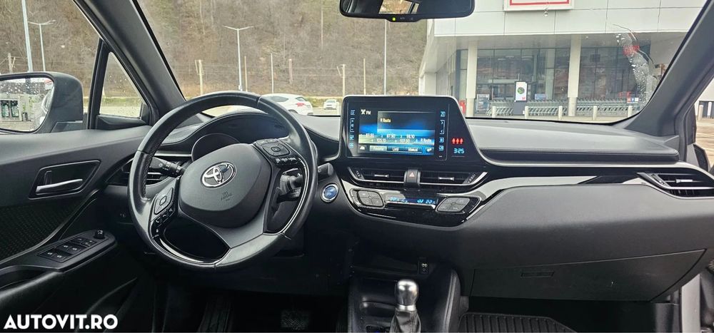 Тойота C-HR 1.8 хибрид, 122кс НА ЧАСТИ (toyota C-HR 1.8 hybrid chasti)