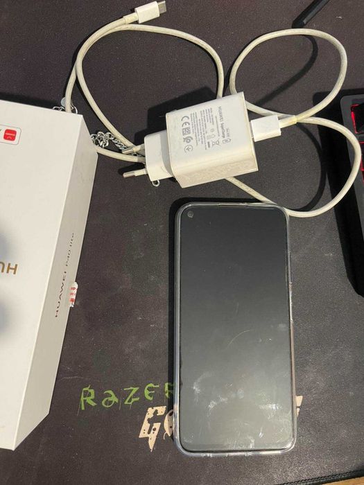 Продавам Huawei p40 lait