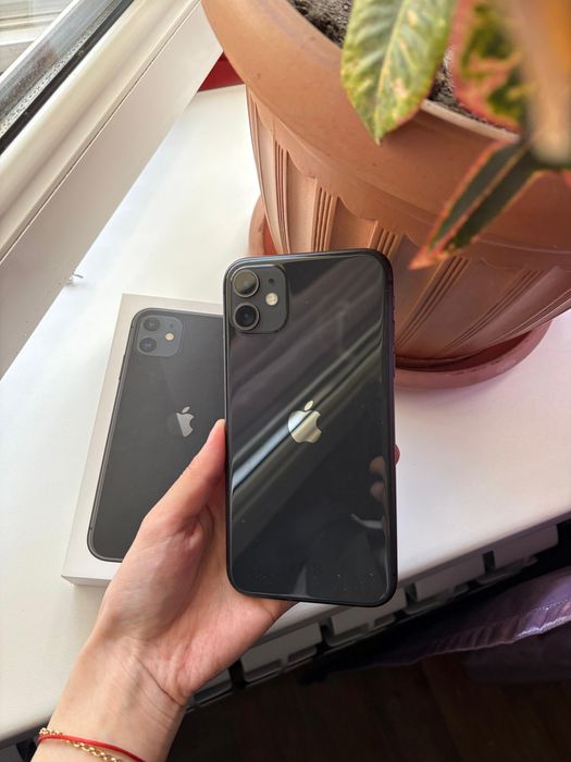 IPHONE 11 черного цвета