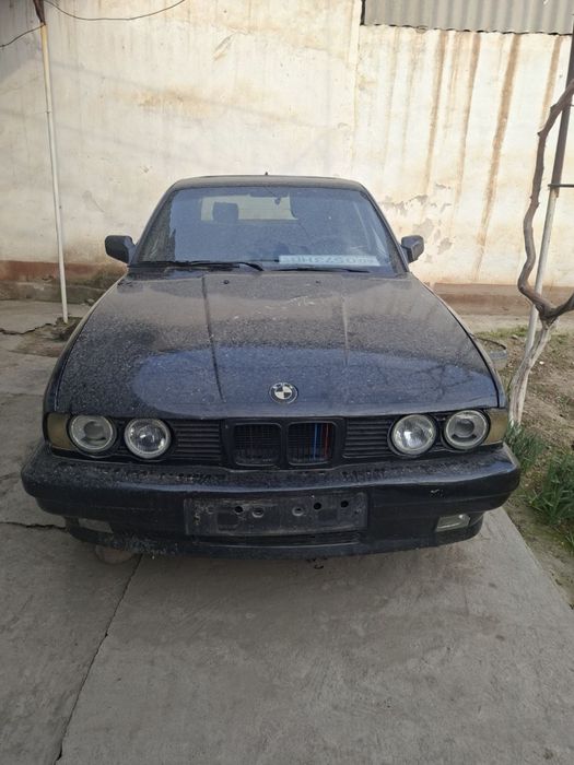 BMW E34.