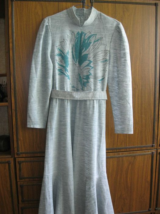 Продам платья, блузку ретро