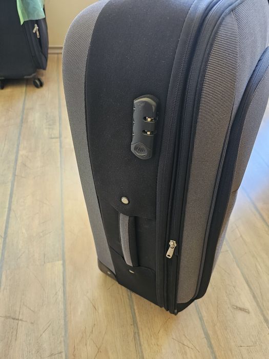 Голям пътнически  куфар