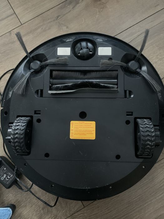 Aspirator robot 2in1 cu functie de spalare