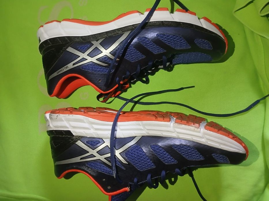 Asics  mărimea 45