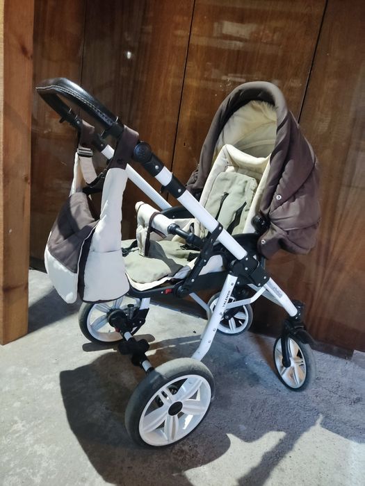 Бебешка количка Retrus Valenso 3 в 1