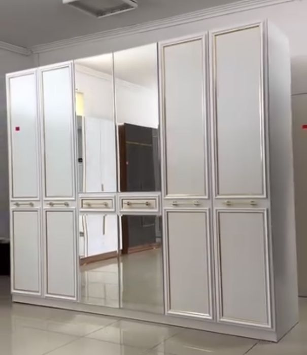 Диван кровать матрас стол стулья шкаф