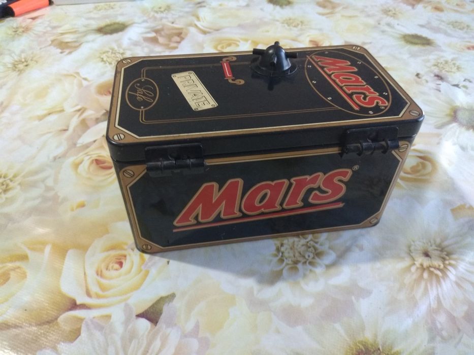 Ретро кутия MARS