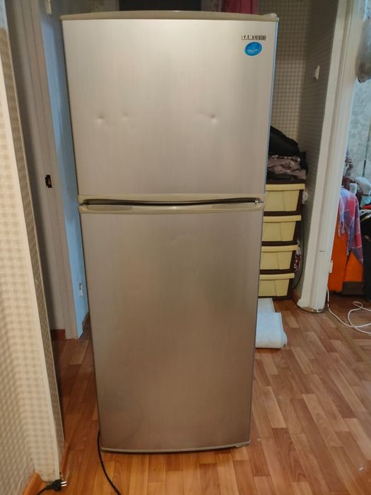 Холодильник сатылады