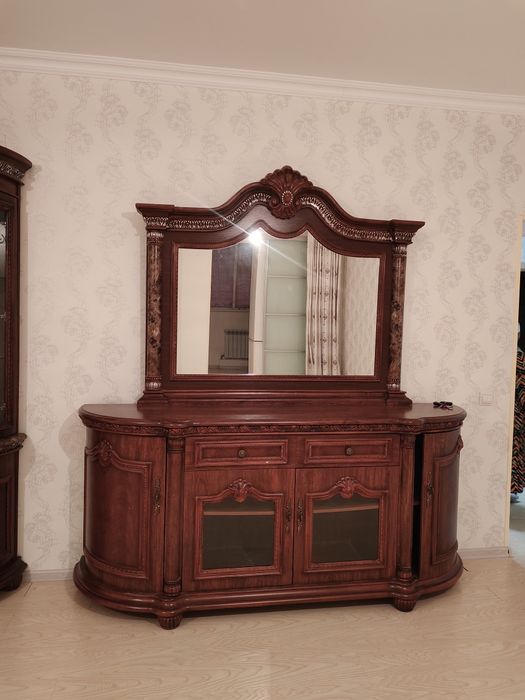 Продается сервант