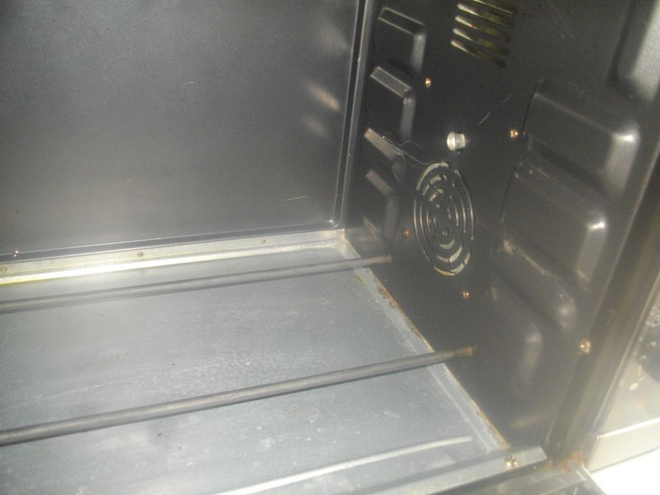 Немска Ел.Фурна Грил/Конвекция-1550W/30L/7,5kg-ROMMELSBACHER-Като Нова