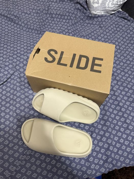 Yeezy Slides Bone