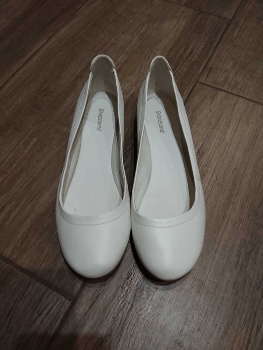 Обувки-балеринки