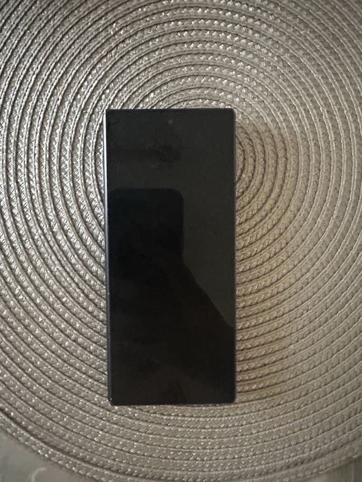 Samsung Galaxy Z Fold 6 Карбон