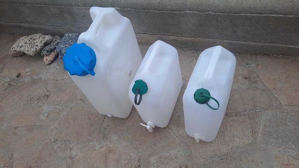 Туби за вода (за къмпинг или друго)