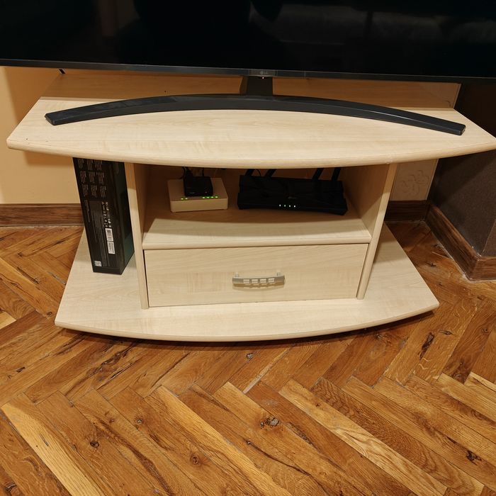 Холно обзавеждане