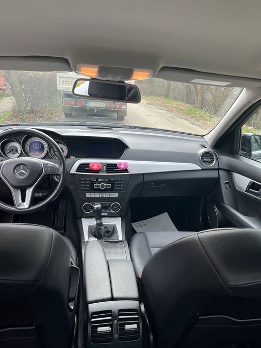 Mercedes avangard full , anul 211 stare foarte buna  de functionare , pretul negociabil