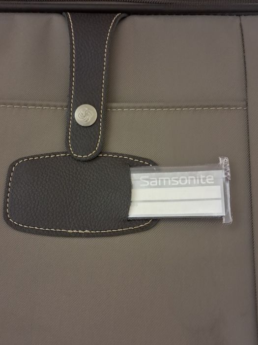 Чантата или малко куфарче Samsonite