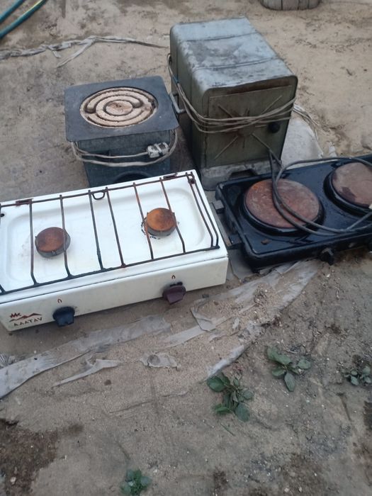 Продам клетку попугаям.