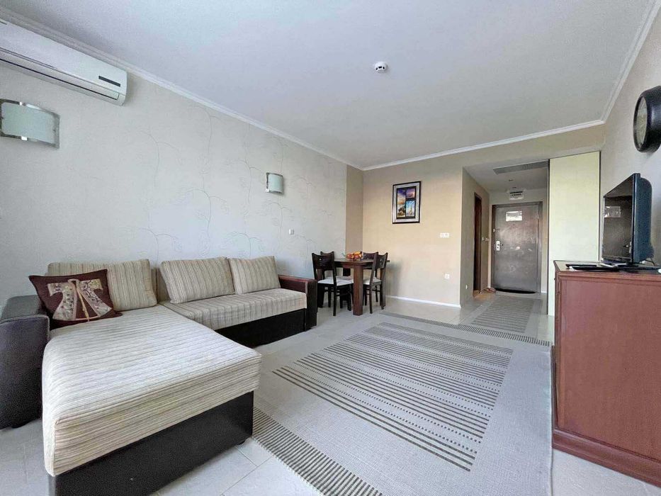 Продава се Двустаен апартамент в Свети Влас - 90 кв.м за 967 €/кв.м - Снимка #1