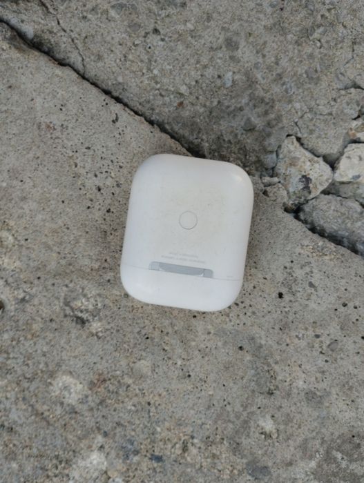 Apple Airpods 2nd generation белый  б/у