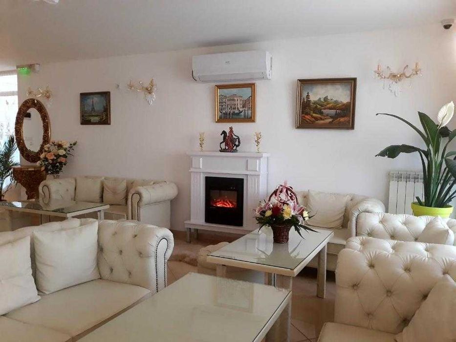 Дава се под наем Къща в Банкя - 800 кв.м за 612 € - Снимка #22