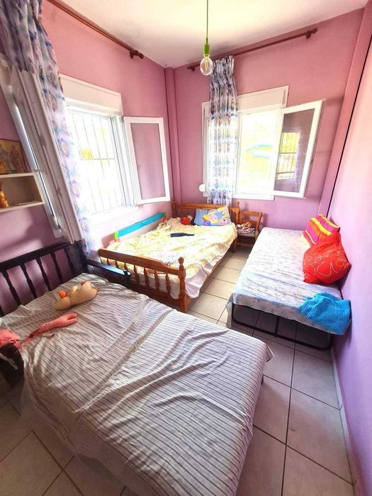 Продава къща 45м2 и двор 250м2 в Аспровалта, Гърция