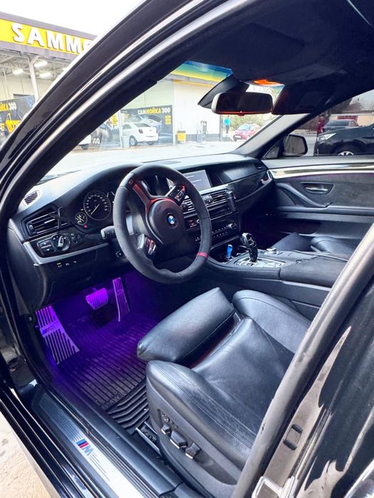 BMW M5 F10 3.3 Twin pawer turbo