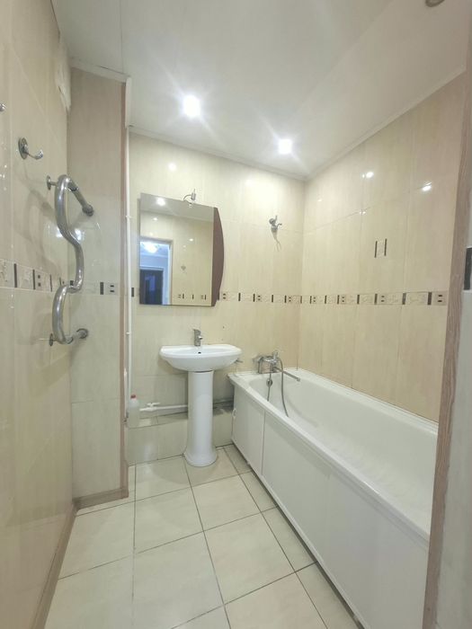 2 ком микрорайон  Женис