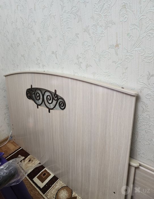 Спальный кровать
