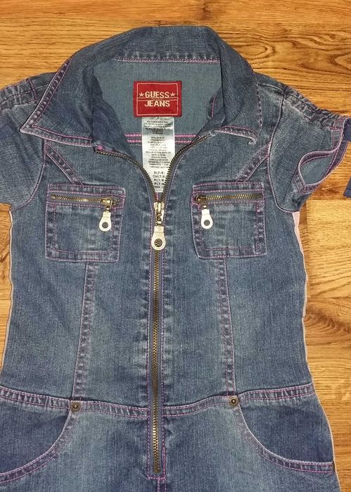 Детска рокличка GUESS за ръст 128