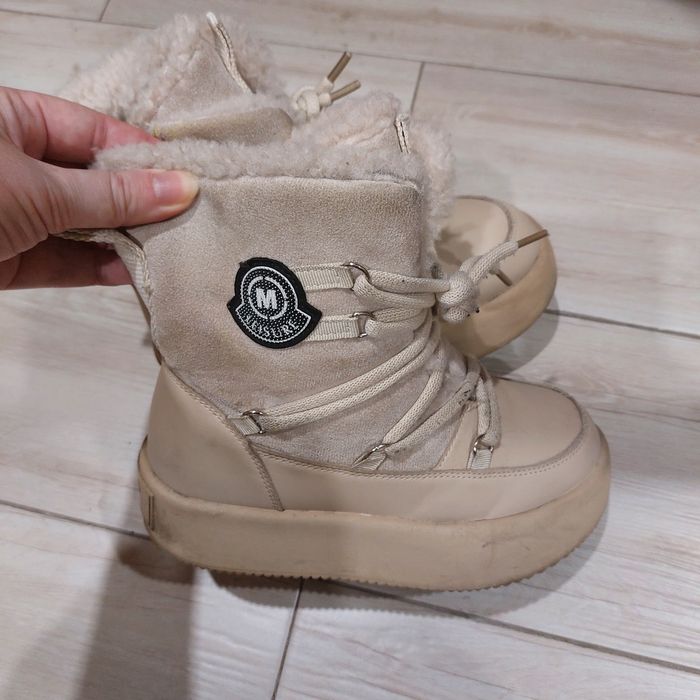 Зимнии ботинки на девочку