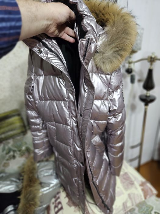 Куртки зима, по 5000 продам.