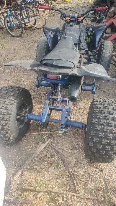 Vând ATV 250 în stare de funcționare mai trebuie puțin pus la punct că estetic