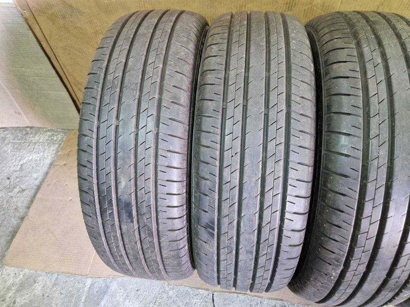 4 Bridgestone R18 225/60
летни гуми
DOT4819