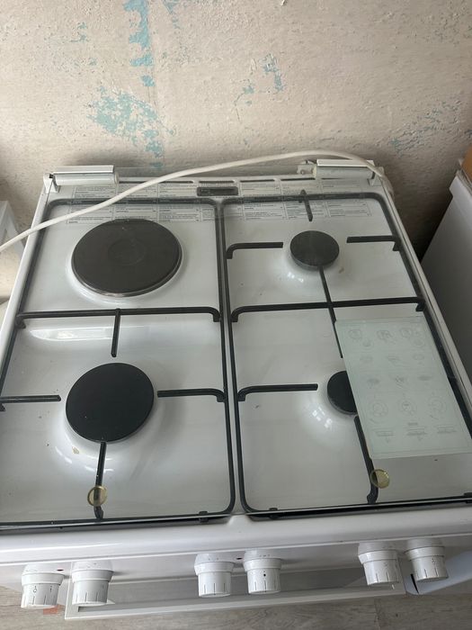 Полам газовую плиту б/у