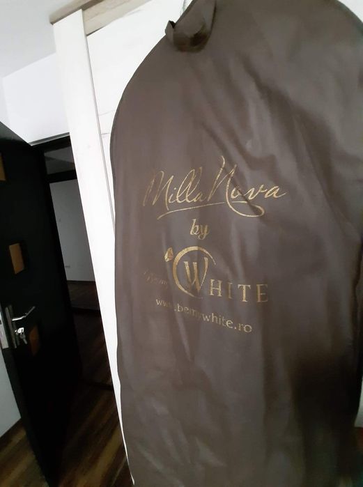Vand rochie de mireasa MillaNova