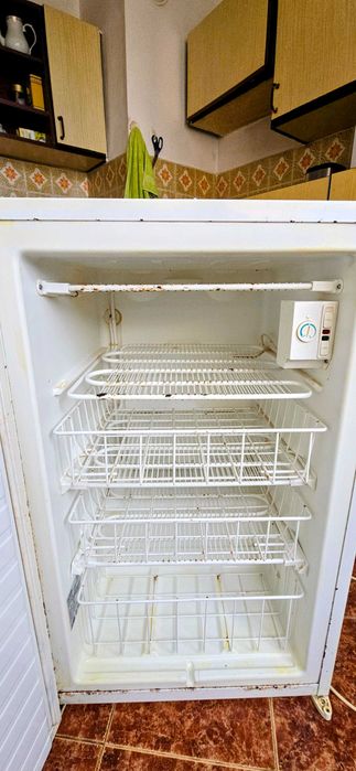 Фризер Gorenje GI 12.7 DN – 98 л, работещ