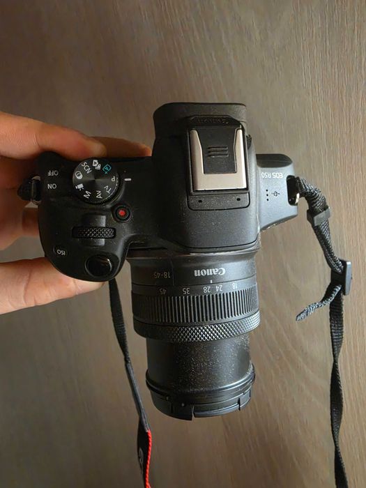 Фотоапарат Canon EOS R50