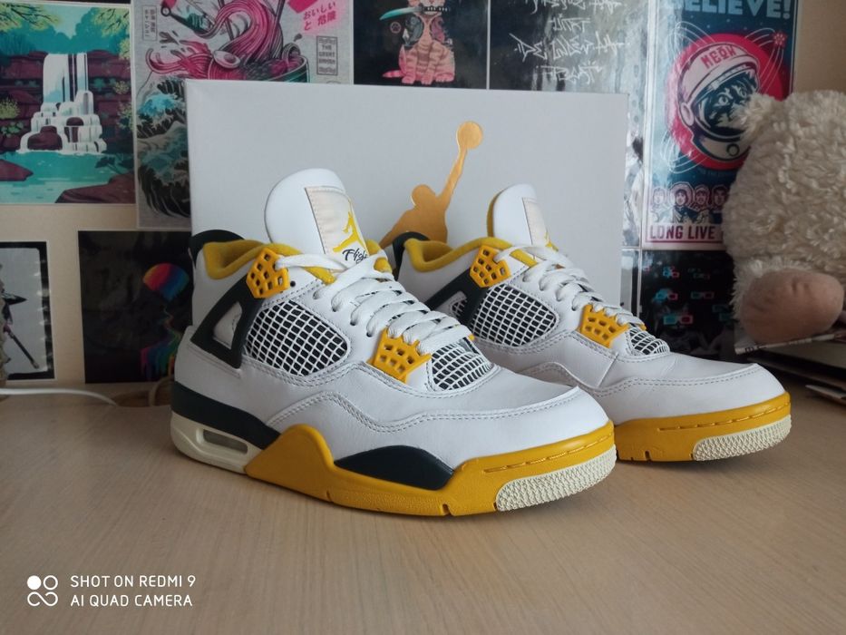 Jordan retro 4 vivid sulfur, 40,5 EU